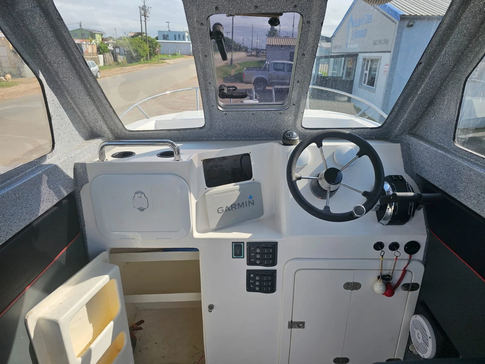 Carry Cat 760 with 2x Mercury 150hp 5.jpg