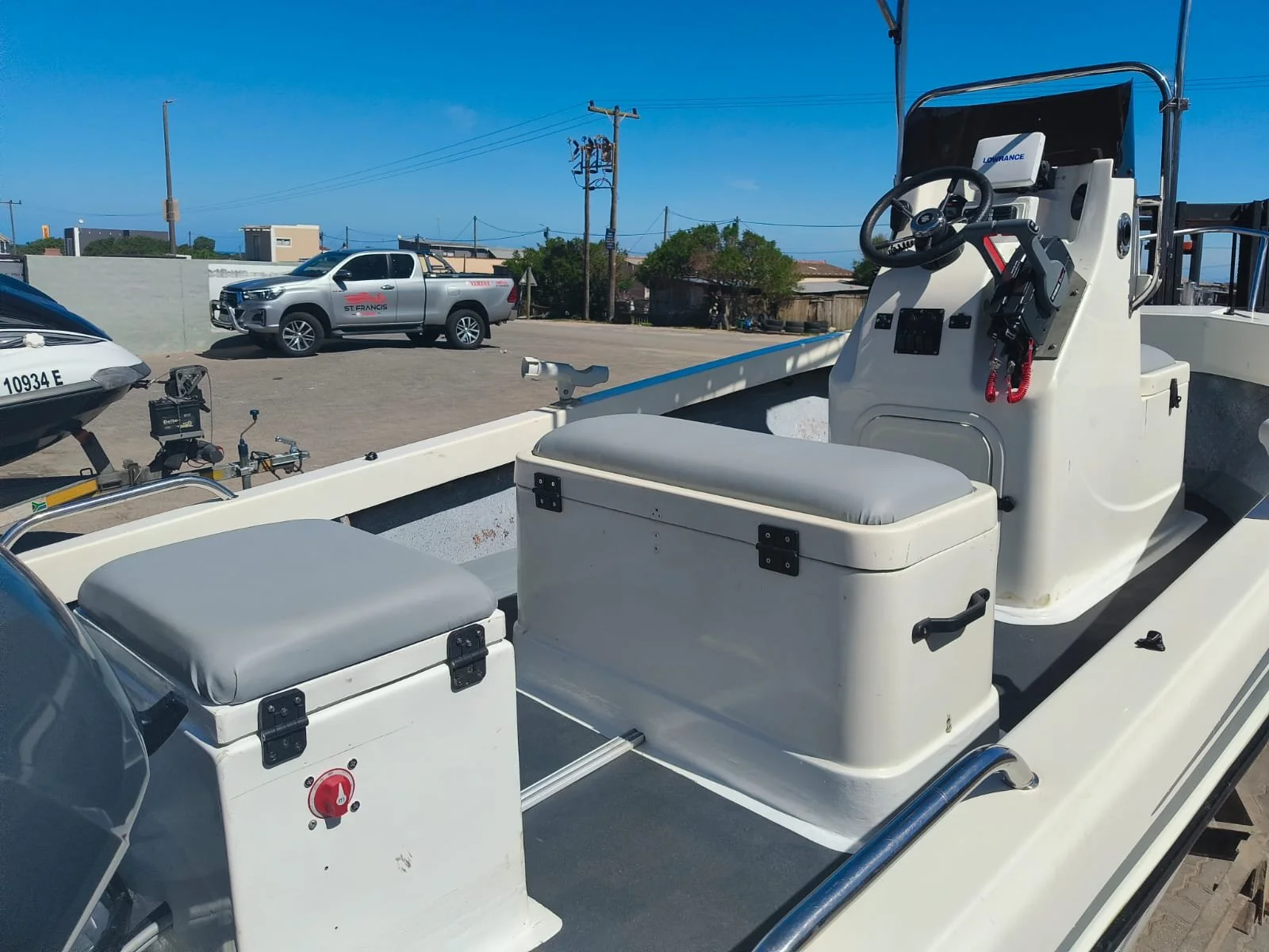 15.6 Dolphin & 2 x New Yamaha 40hp 4.jpeg
