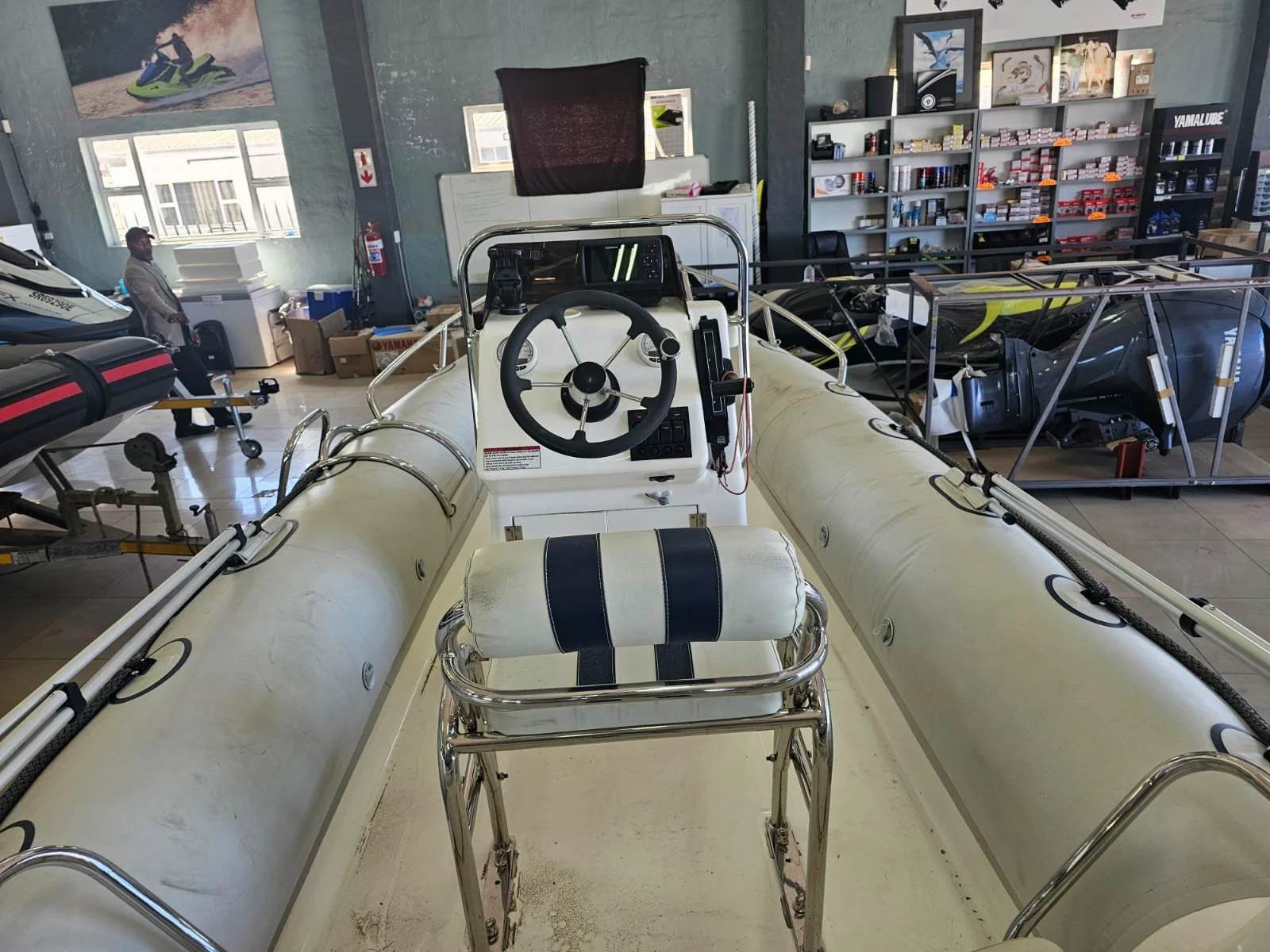 Infanta 5,2 with 4 stroke 115hp Mercury 7.jpg