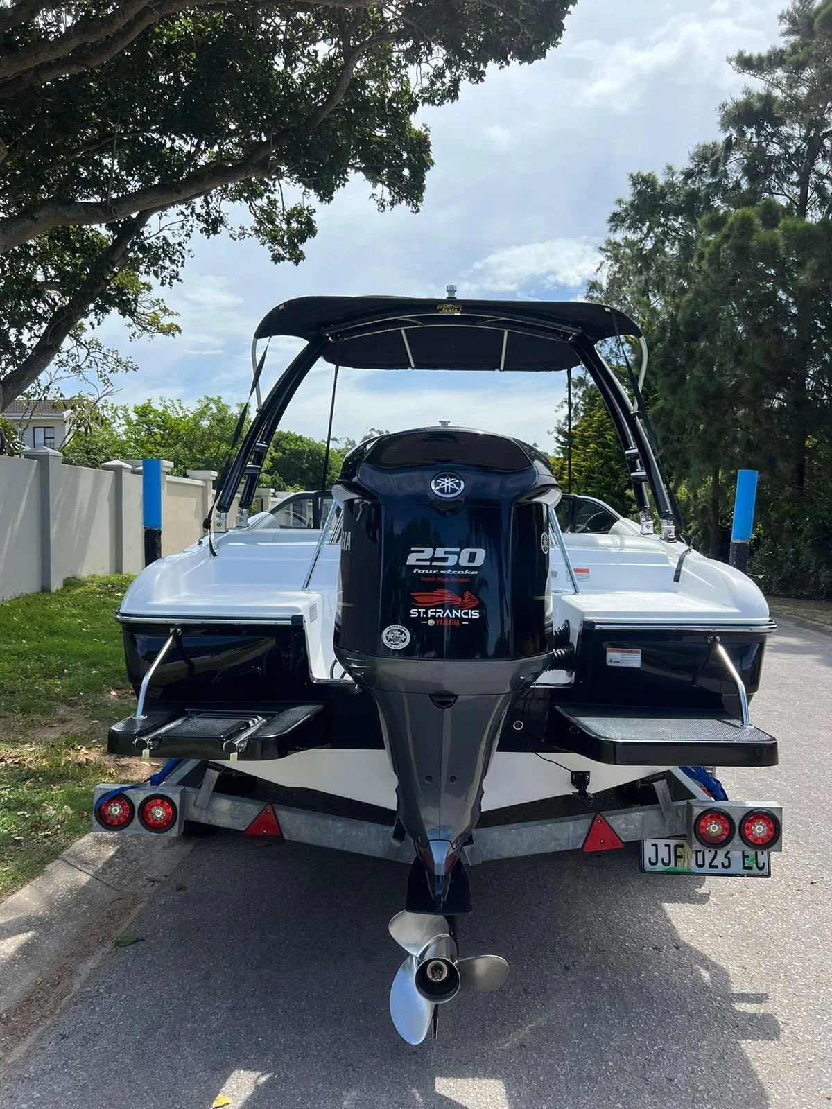 Panache 2250 with a Yamaha 250hp VMAX SHO 10.jpg
