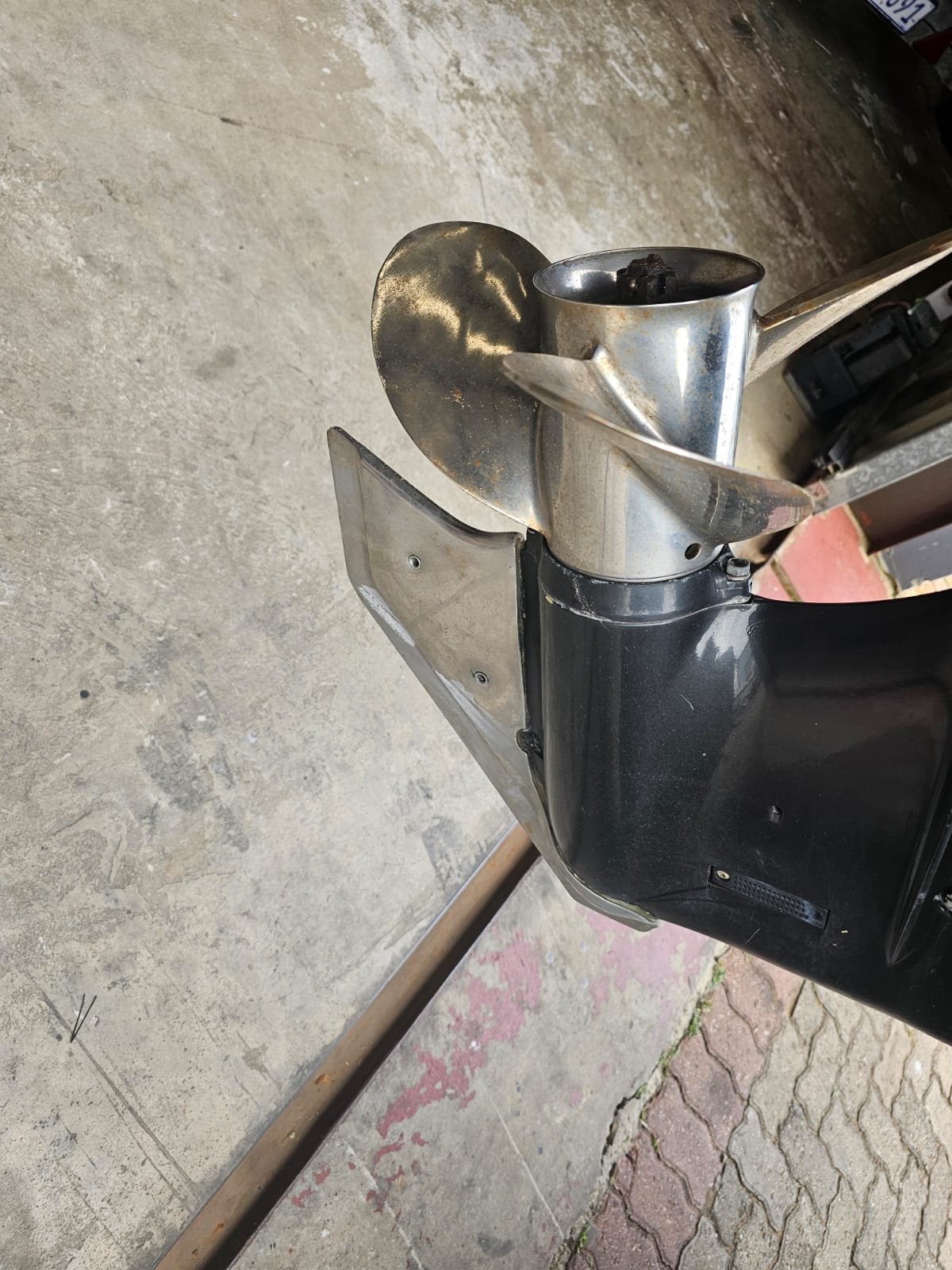 Suzuki DF140 Xtra long shaft 2013 model 5.jpg