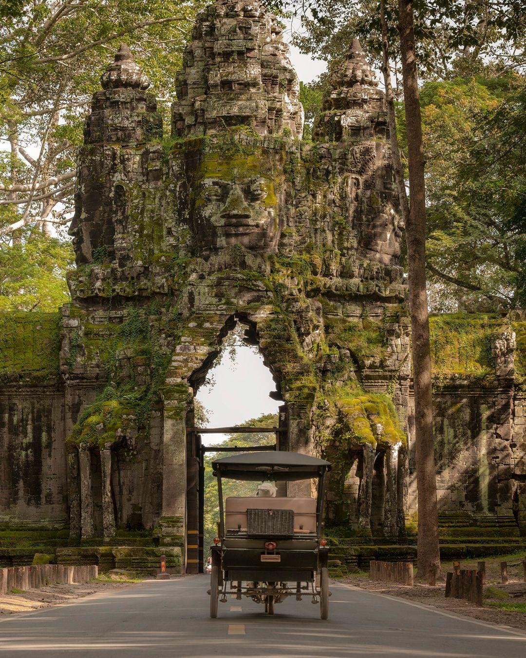 Stay in the former guesthouse of King Norodom Sihanouk, and you&rsquo;ll never forget the serene, timeless atmosphere that envelopes you.

Amansara is a sophisticated retreat we recommend for travelers seeking both cultural immersion and restorative 