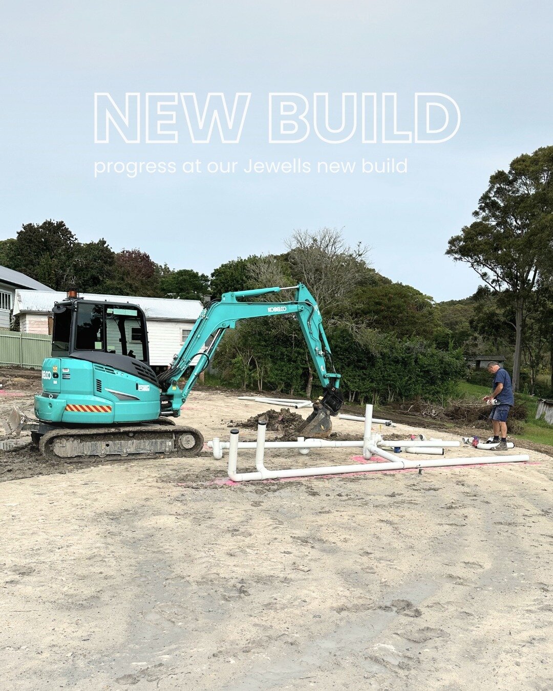 Picture this: a beautiful custom home that's tailored to your every desire 🏡

That's exactly what we're crafting at our new build, Jewels! From the solid foundation to the intricate finishing details, we're with the client every step of the way and 