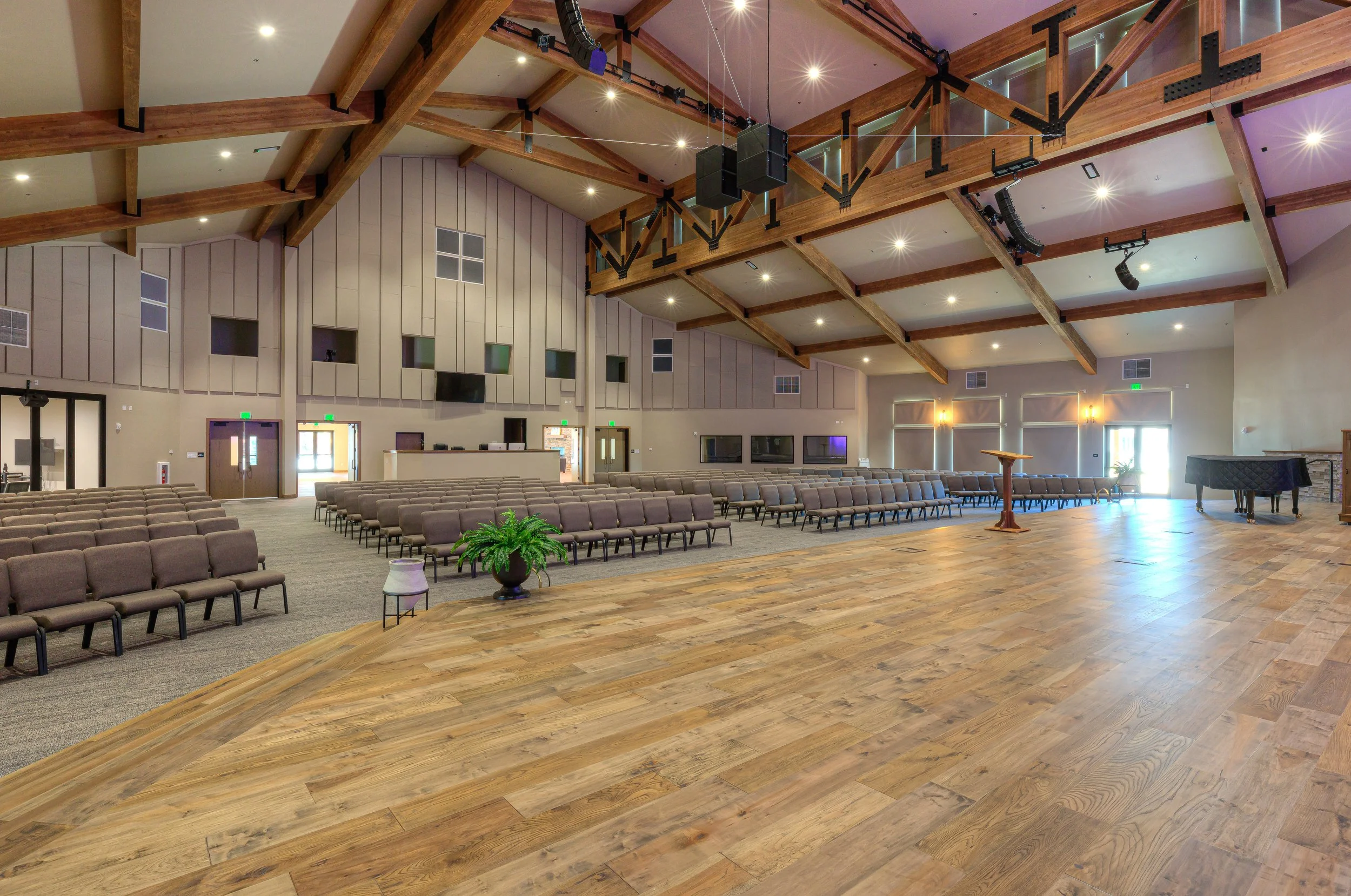 Paradise Adventist Church 034 - Sanctuary Altar.jpg