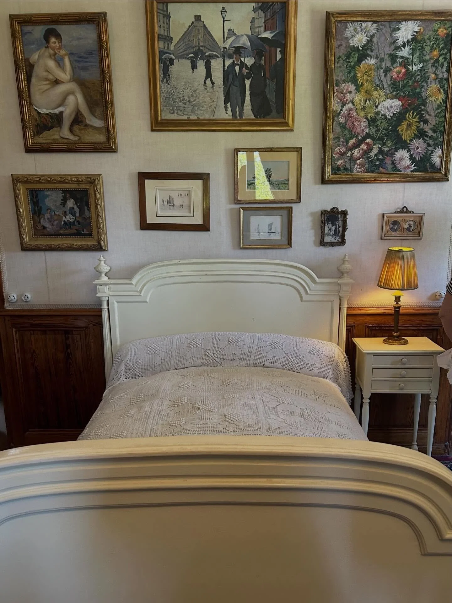 You think you already know enough about design.

Or you think you&rsquo;ll just hire someone when the time comes.

What if both of those things are true &mdash; and you&rsquo;d still walk away with something?

Style Alchemy isn&rsquo;t about starting