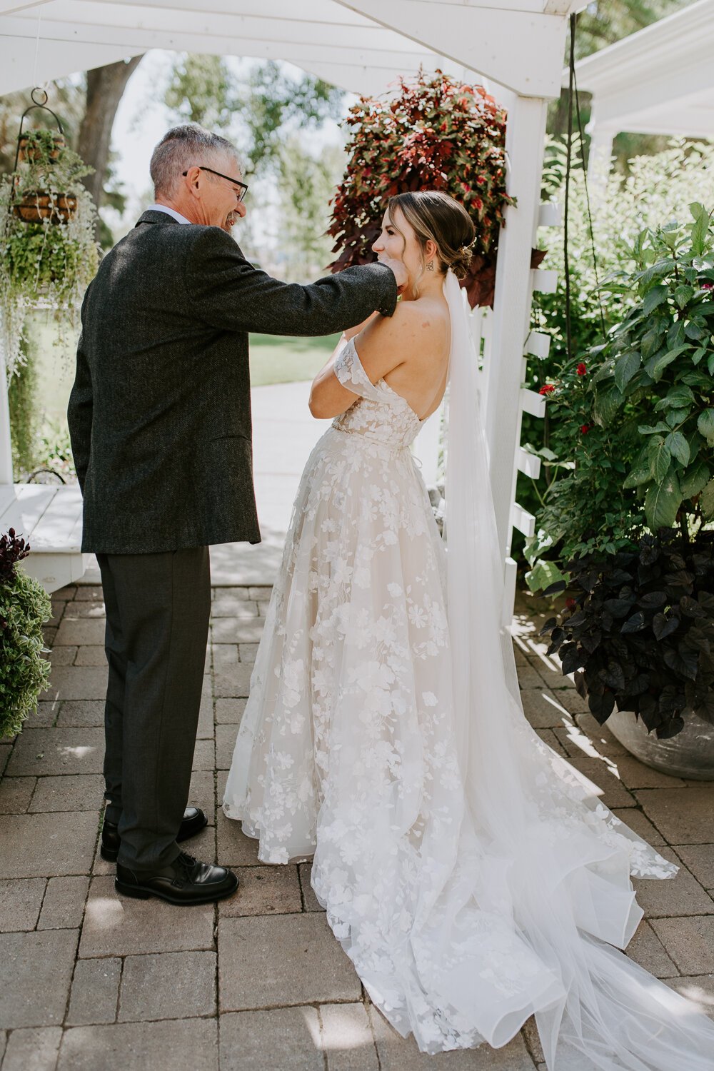Brooks-Wedding-Photographer-DeannaRachel-32.jpg