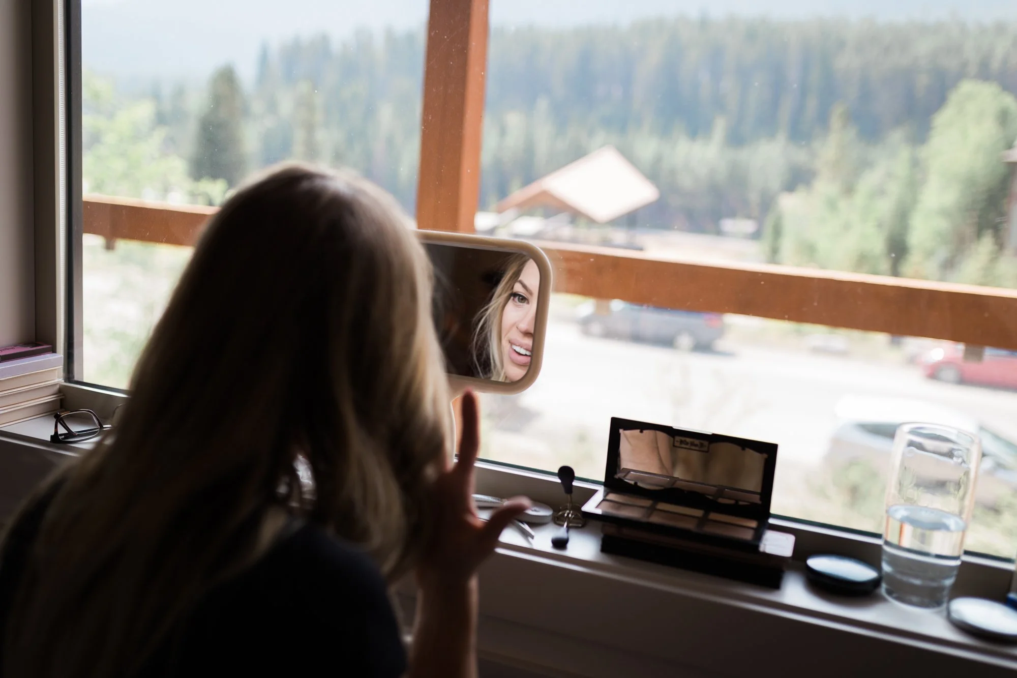 Deanna-Rachel-Photography-Canmore-Heli-Wedding-2.jpg