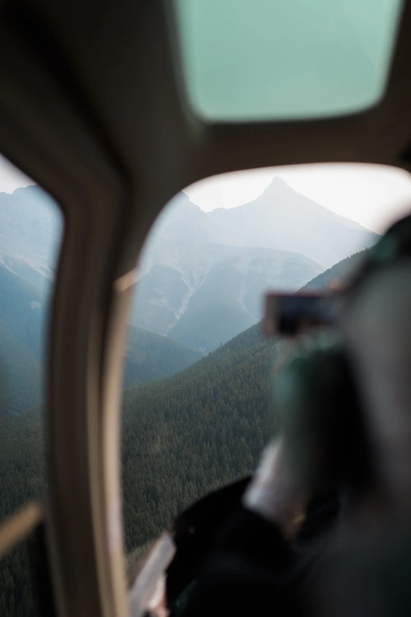 Deanna-Rachel-Photography-Canmore-Heli-Wedding-40.jpg
