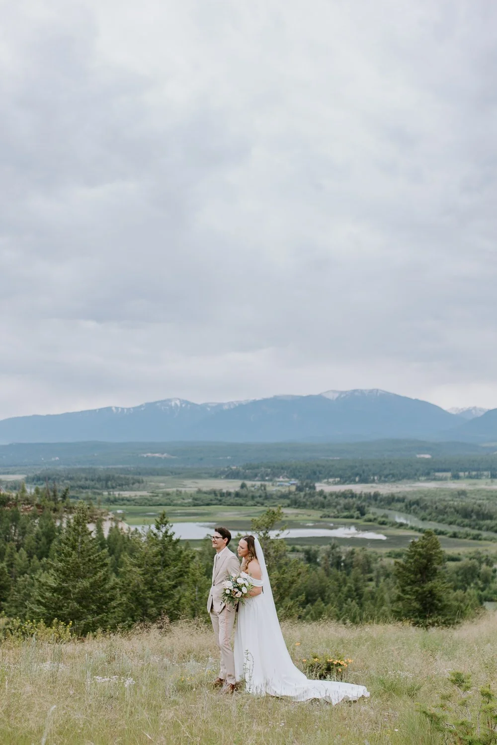 radius-retreat-radium-hot-springs-centre-wedding-deanna-rachel-48.jpg