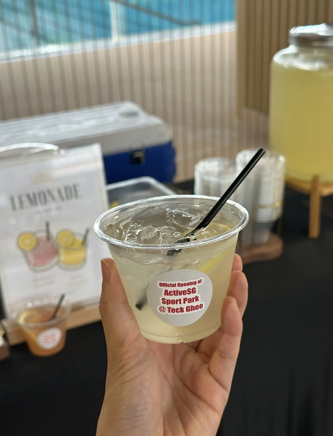 singapore iced strawberry lemonade live station catering beverage refreshing lemon outdoor activities event roadshow trade show convention hospitality booths corporate wedding thirst quenching mobile cart
