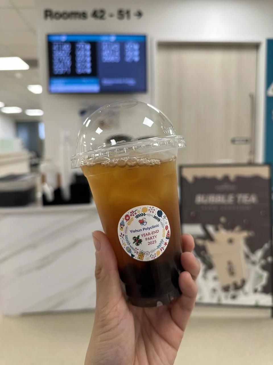 bubble tea live station catering singapore christmas bbt xmas themed singapore events cater delivery chaz events mobile bubble tea bar