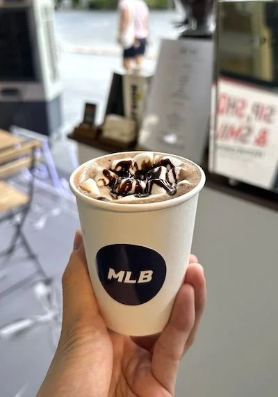 hot chocolate live station singapore beverage cocoa hot chocolate iced chocolate Christmas festive events singapore chaz events coffee bubble tea desserts indulgence Choco bar marshmallow