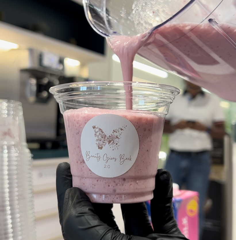 real fruit smoothie live station freshly blended beverage healthy smoothie drinks singapore catering events chaz events