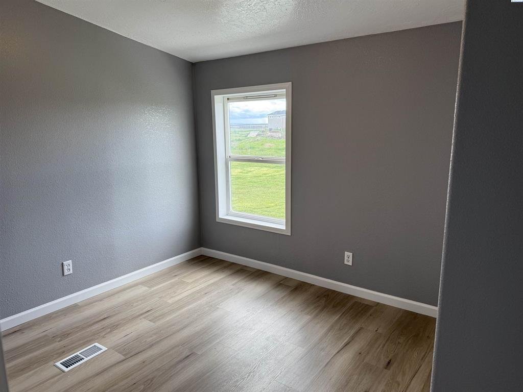16509 N. Missimer Rd., Prosser, WA 99350