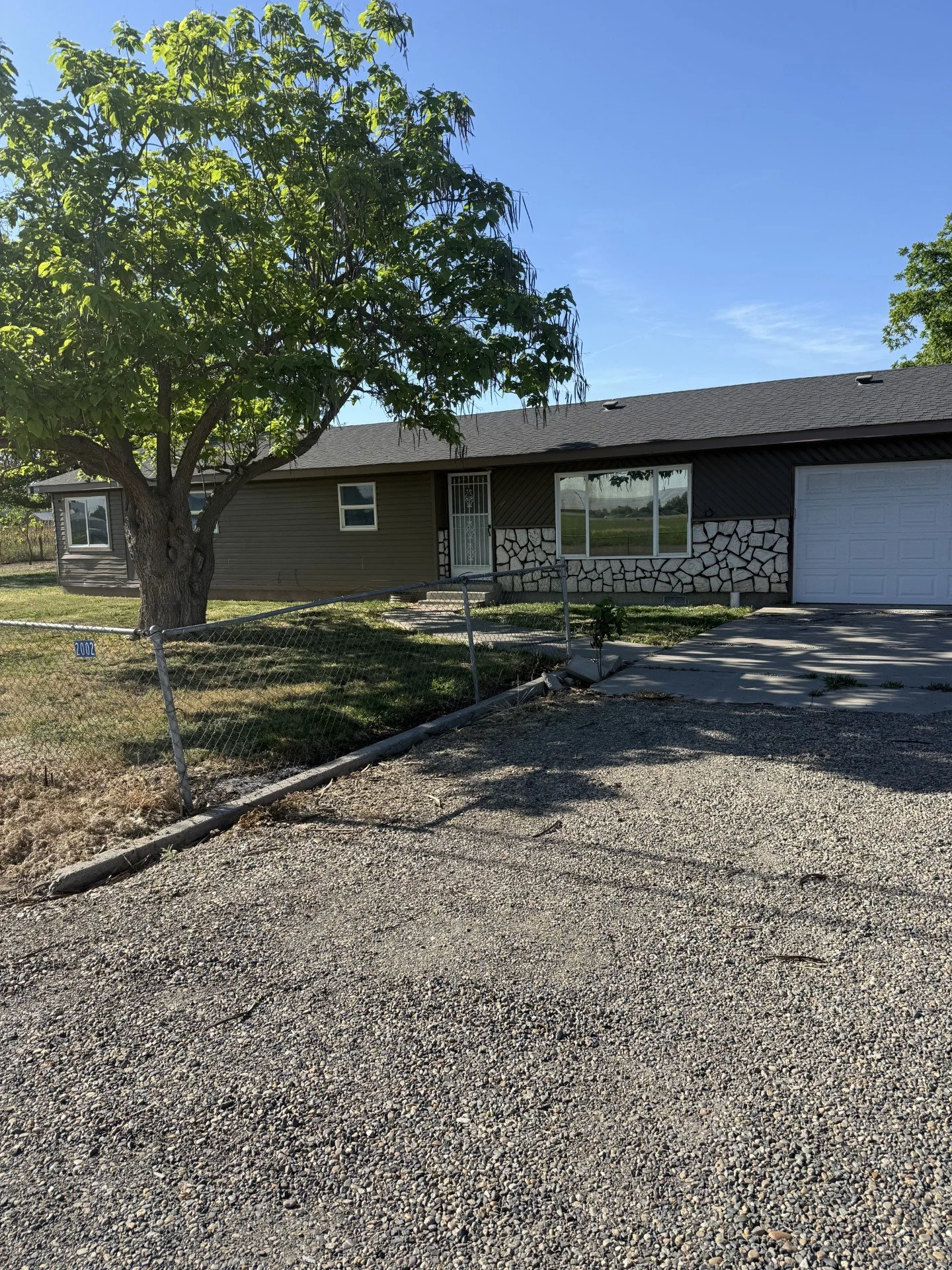 2002 Allen Rd., Sunnyside, WA 98944