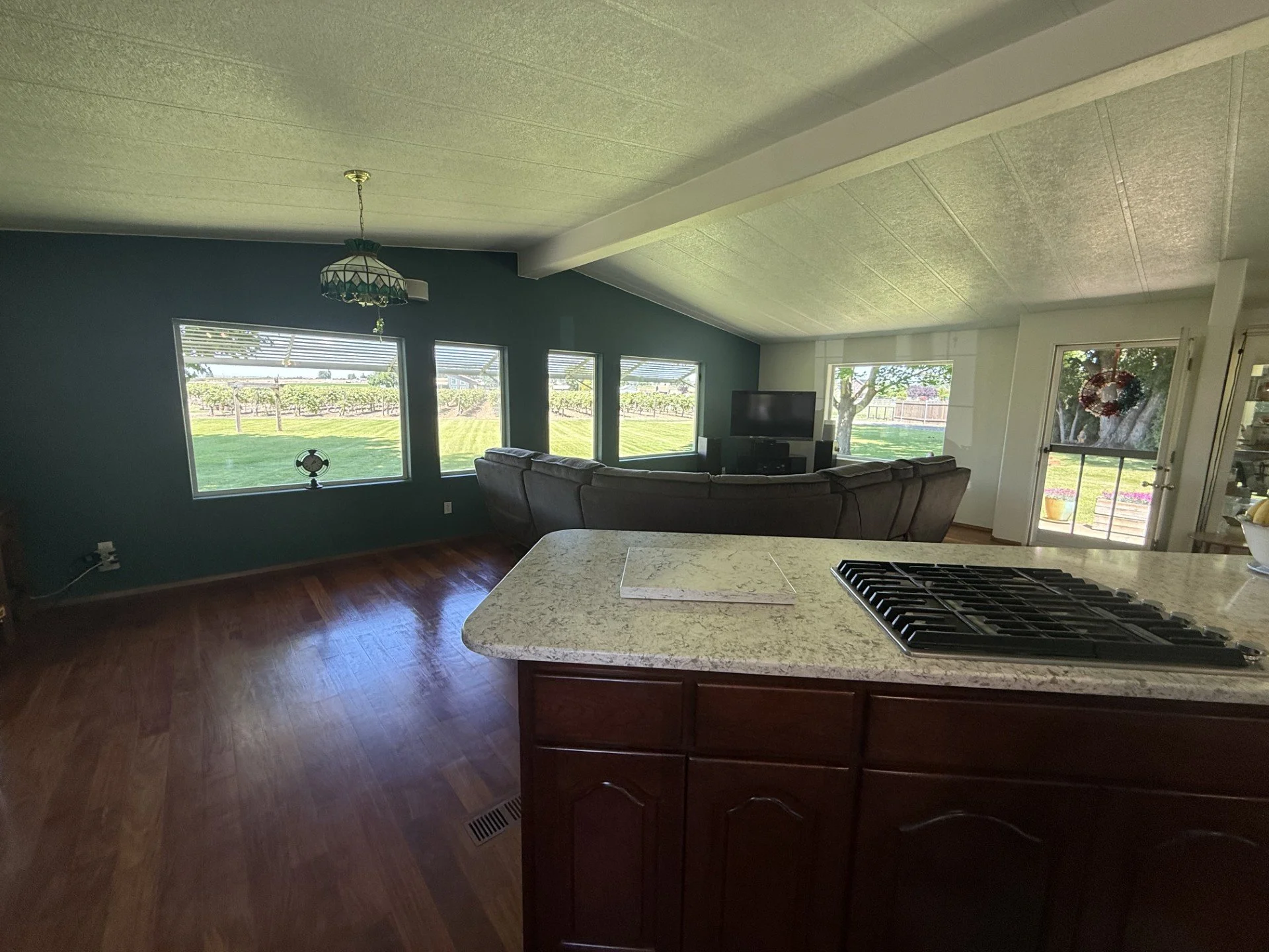1170 Lower County Line Rd., WA 99350