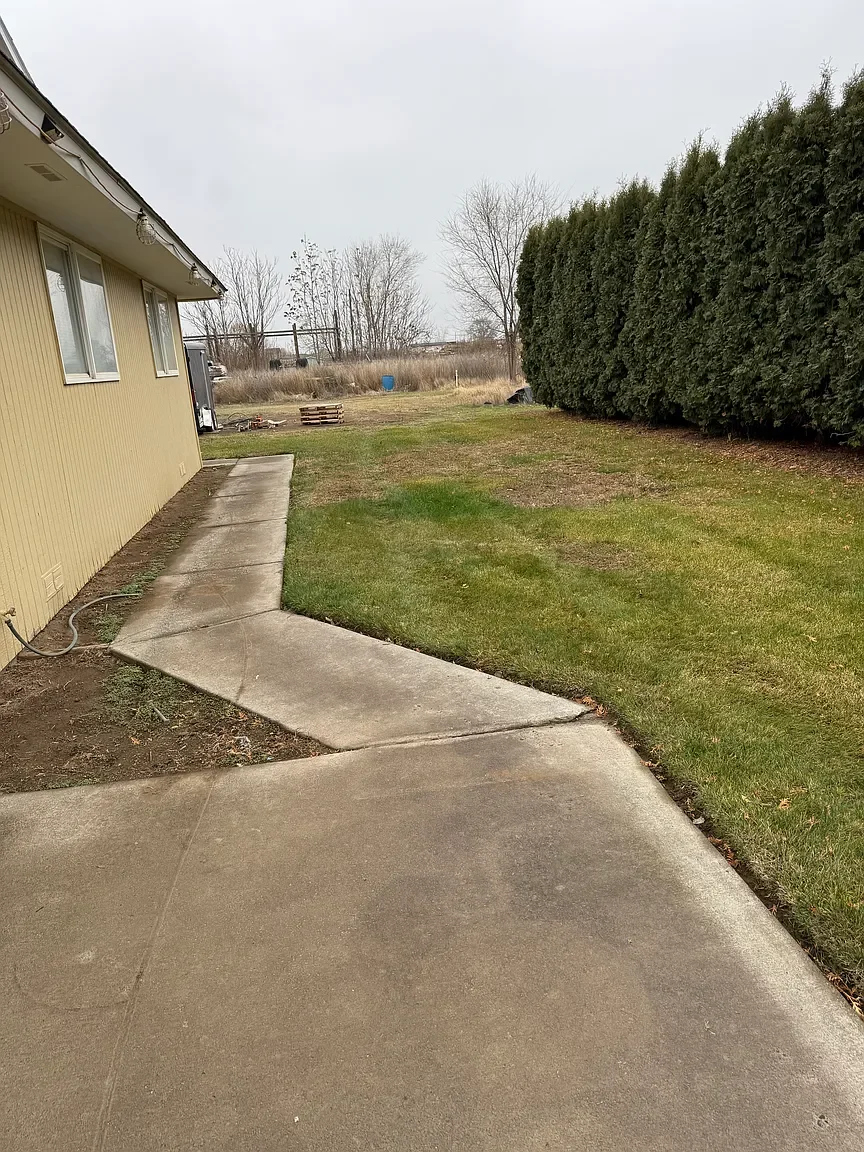 1220 Randel Rd., Sunnyside, WA 98944