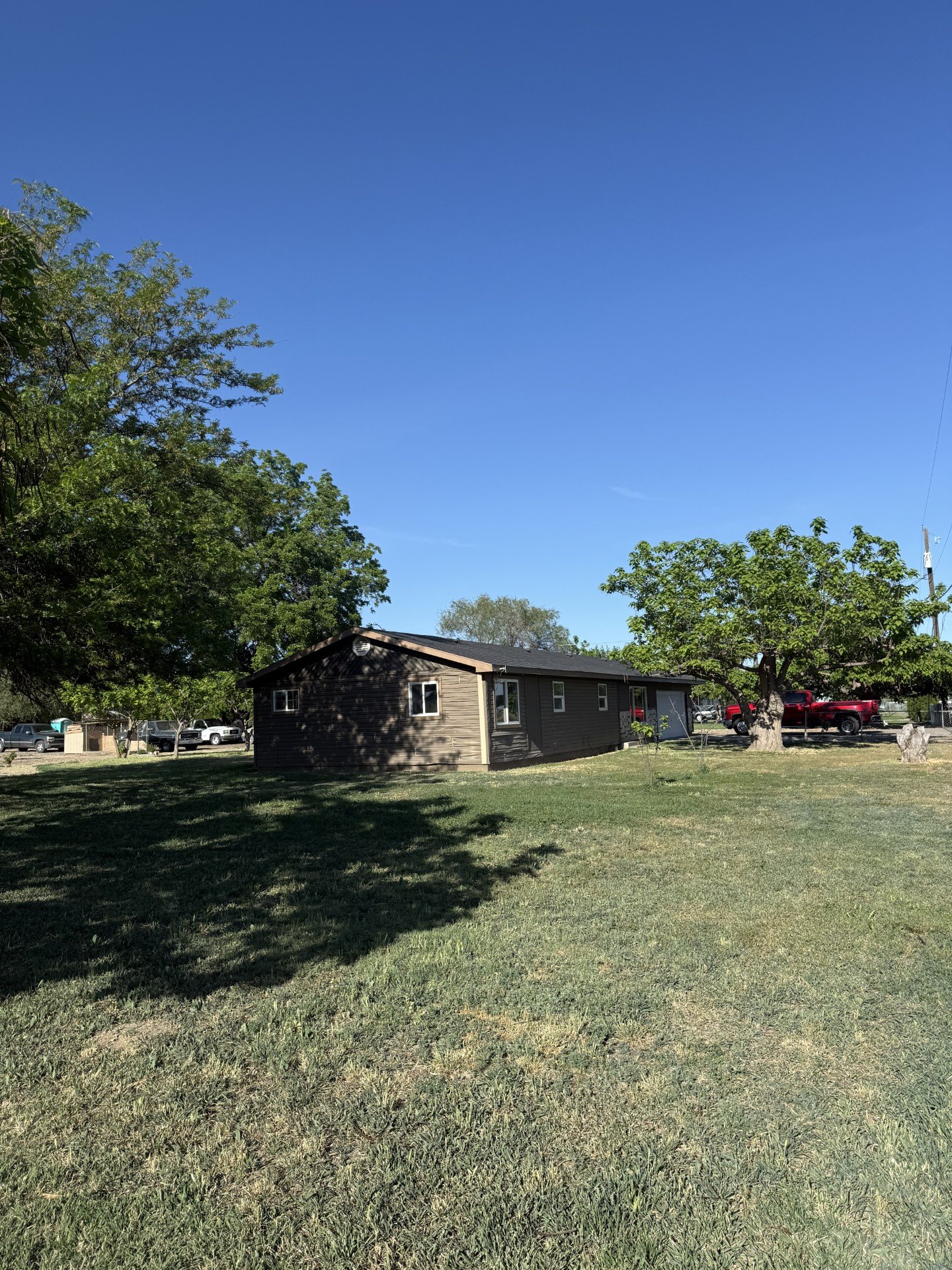 2002 Allen Rd., Sunnyside, WA 98944