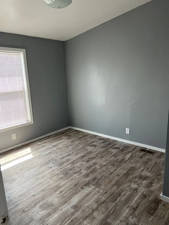 619 Jessica Ln, Granger, WA 98932