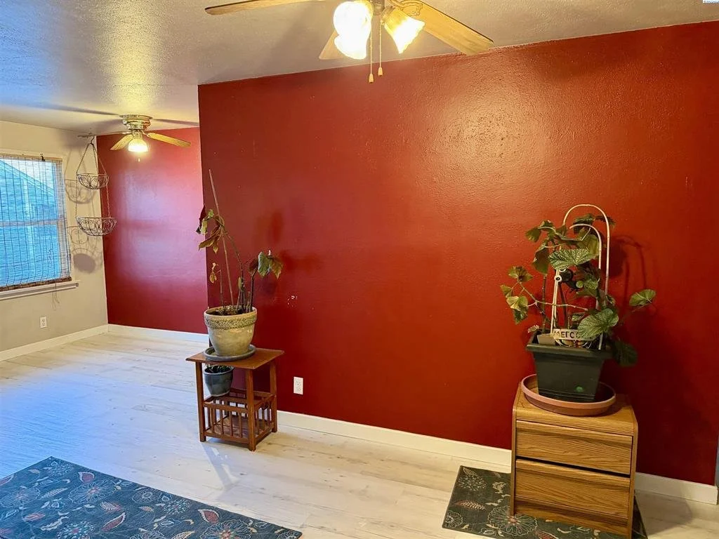 1208 Playfield Ave., Prosser, WA 99350