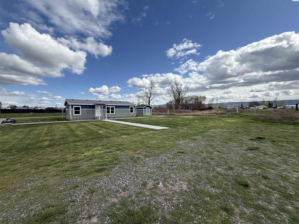 16509 N. Missimer Rd., Prosser, WA 99350