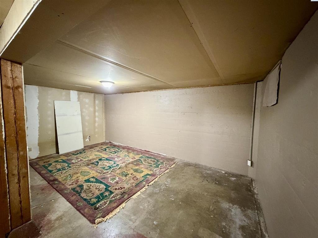 1208 Playfield Ave., Prosser, WA 99350