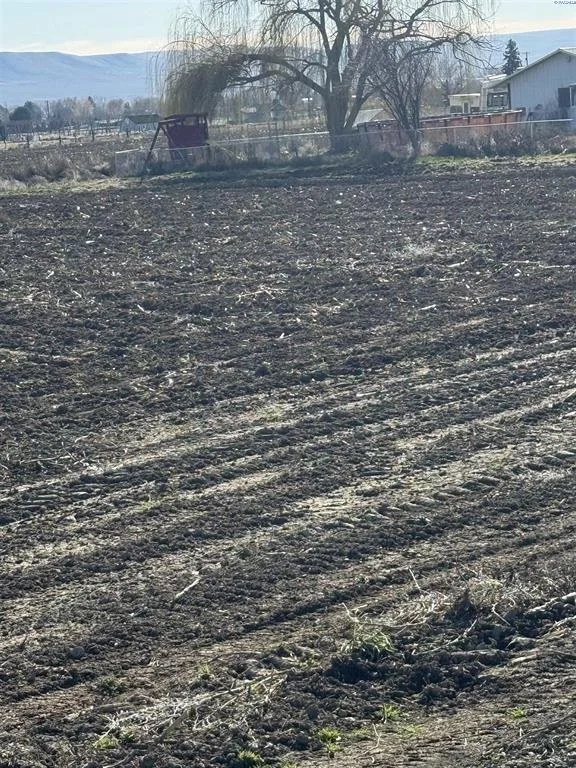 168505 W. King Tull Rd., Prosser, WA 99350