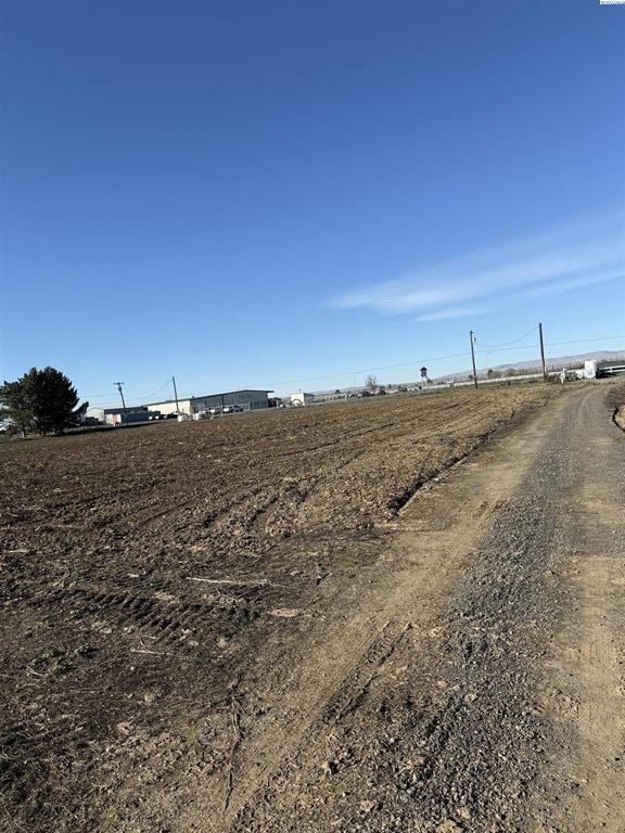 168505 W. King Tull Rd., Prosser, WA 99350