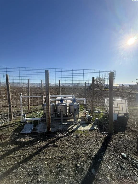 168505 W. King Tull Rd., Prosser, WA 99350