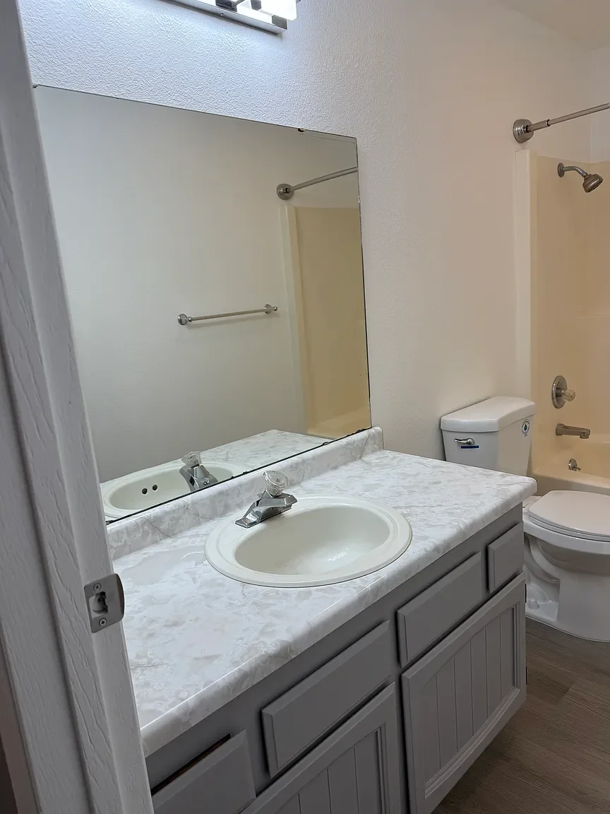 1220 Randel Rd., Sunnyside, WA 98944