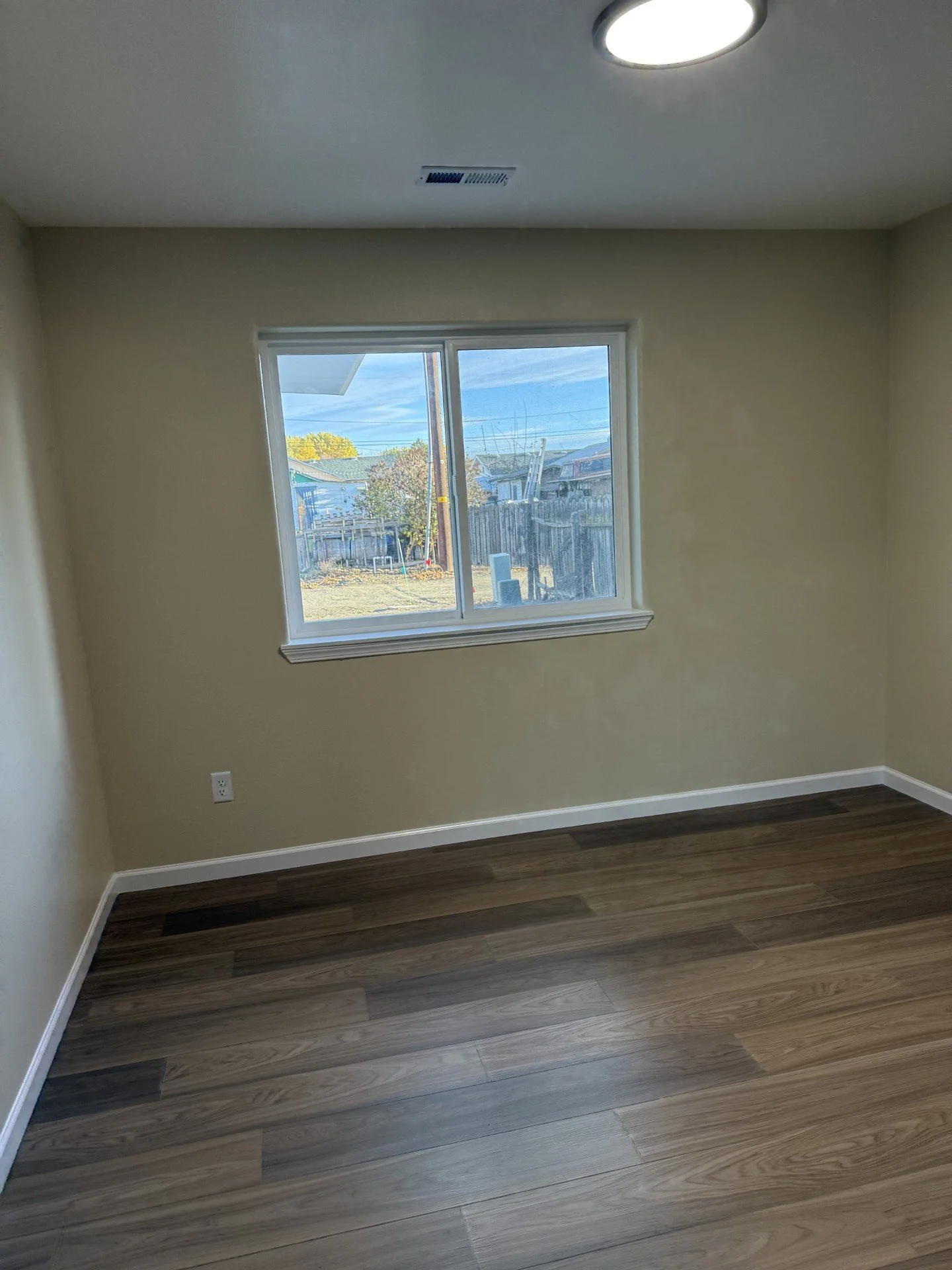 217 Jessica Ln., Granger, WA 98932