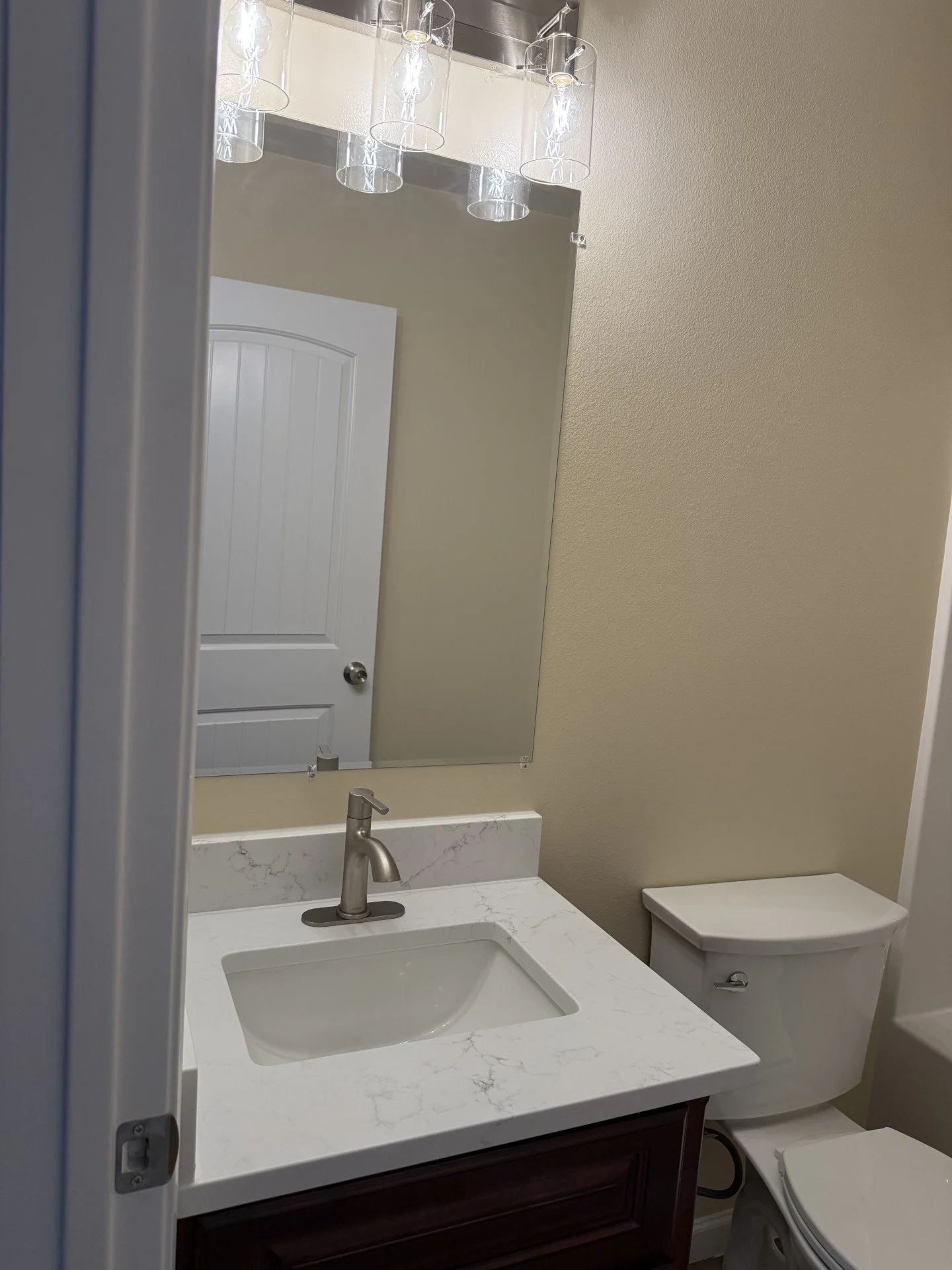 217 Jessica Ln., Granger, WA 98932