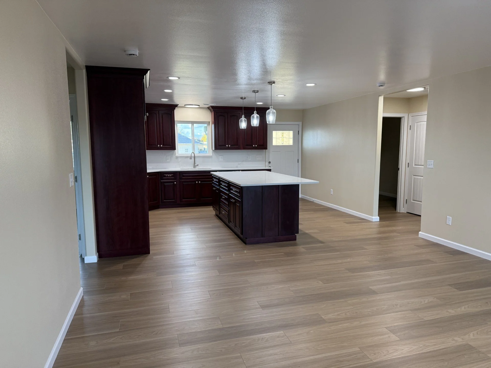 217 Jessica Ln., Granger, WA 98932