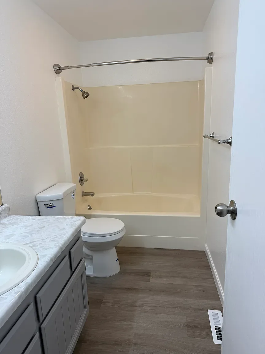 1220 Randel Rd., Sunnyside, WA 98944