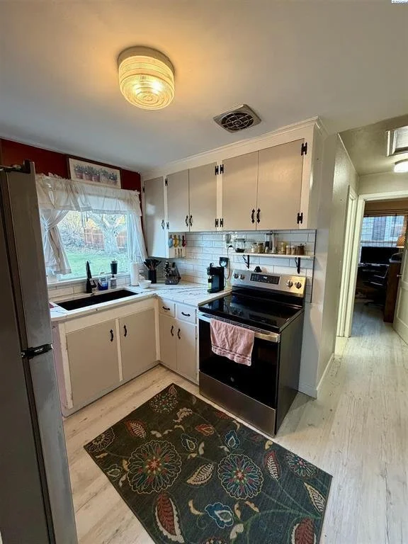 1208 Playfield Ave., Prosser, WA 99350