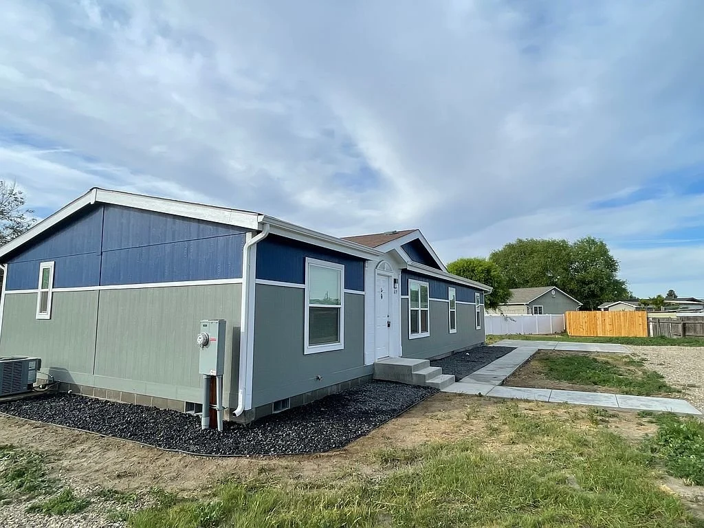 619 Jessica Ln, Granger, WA 98932