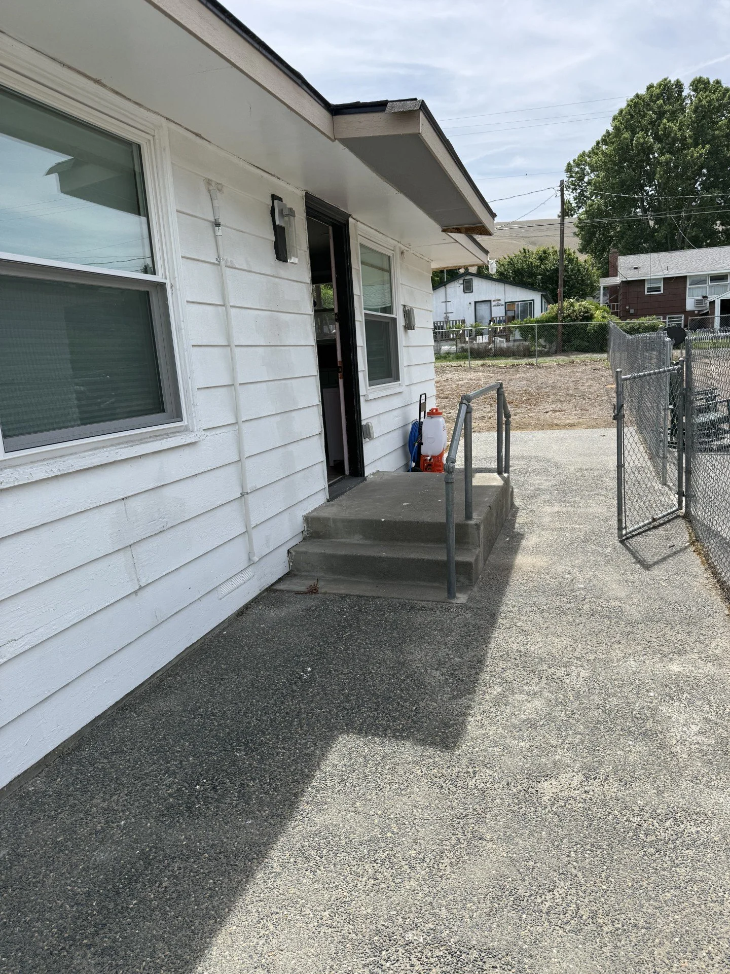819 Ellen Ave., Prosser, WA 99350