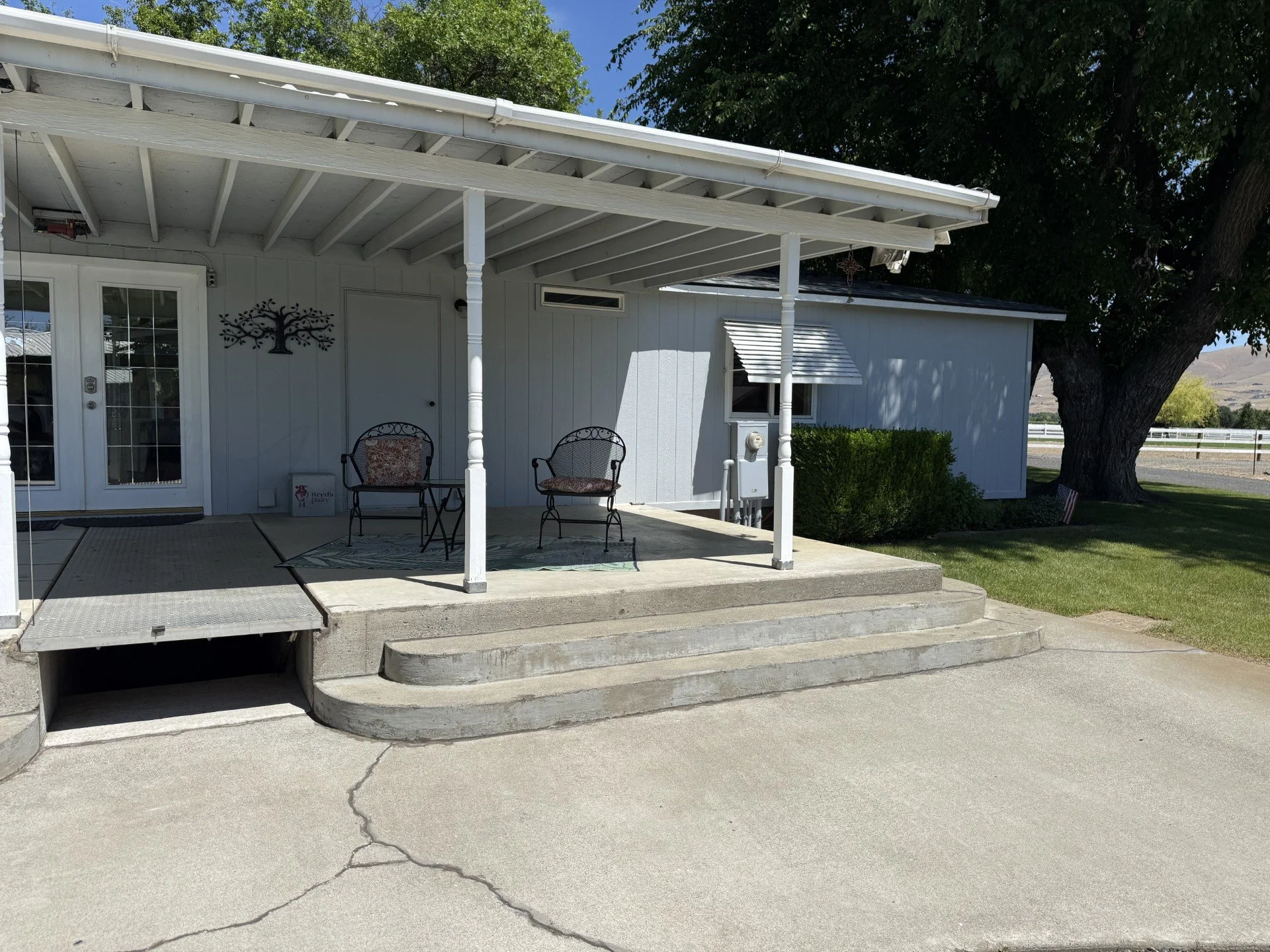 1170 Lower County Line Rd., WA 99350