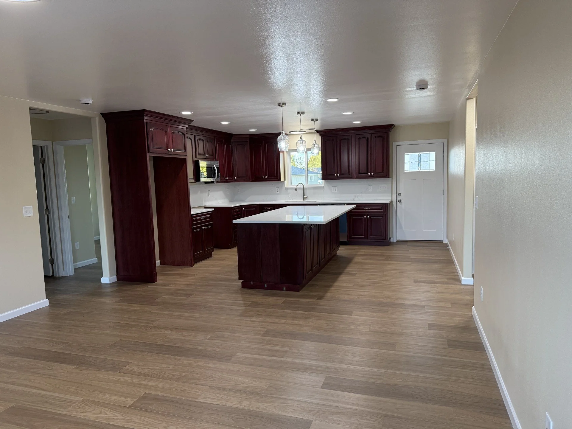 217 Jessica Ln., Granger, WA 98932