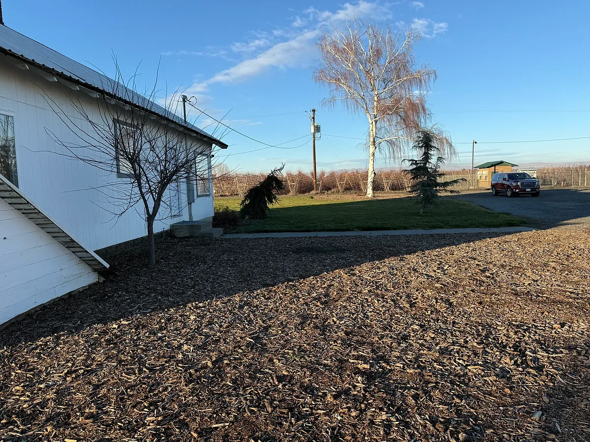 780 Apricot Rd., Grandview, WA 98930