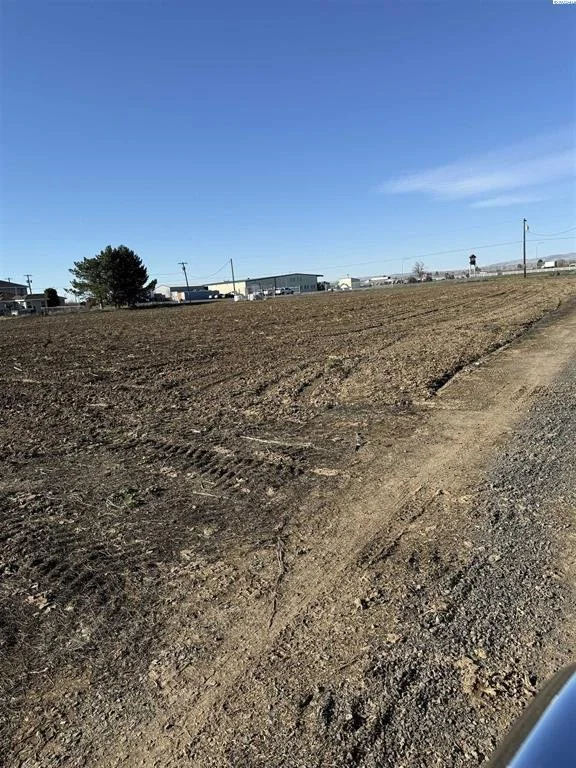 168505 W. King Tull Rd., Prosser, WA 99350