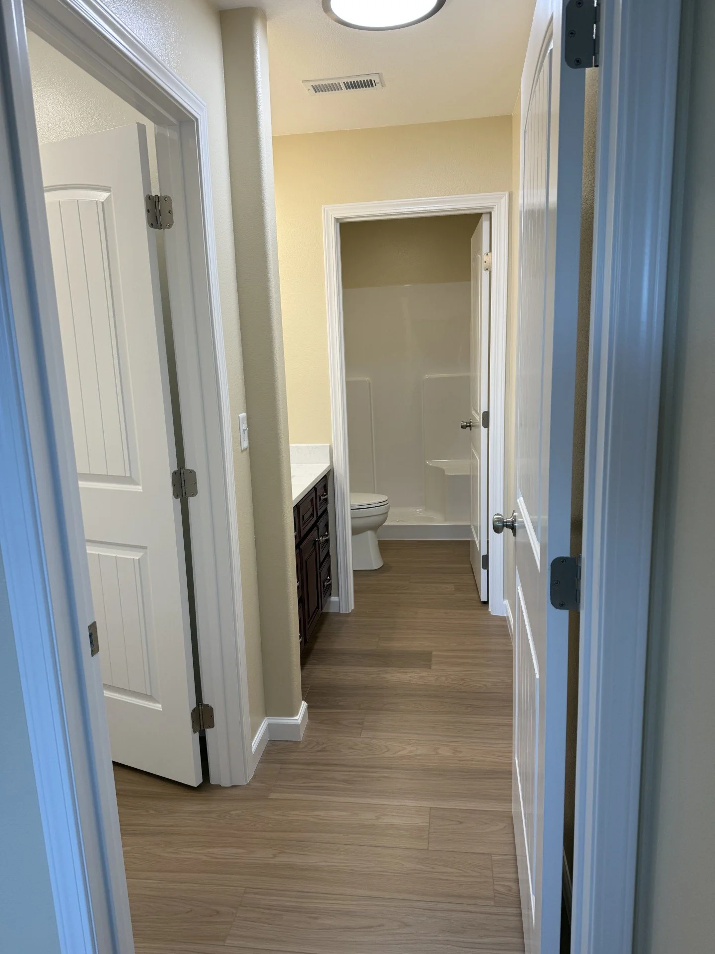 217 Jessica Ln., Granger, WA 98932