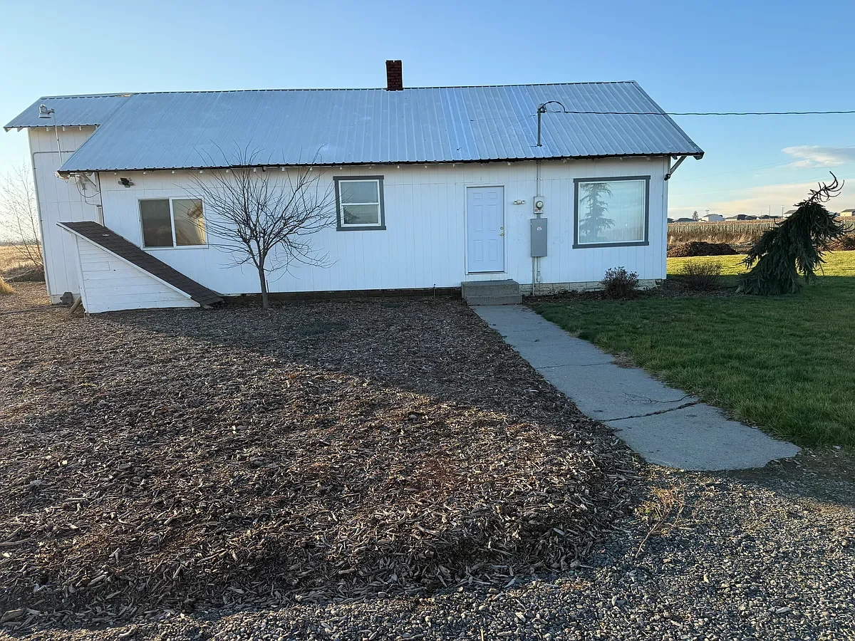 780 Apricot Rd., Grandview, WA 98930