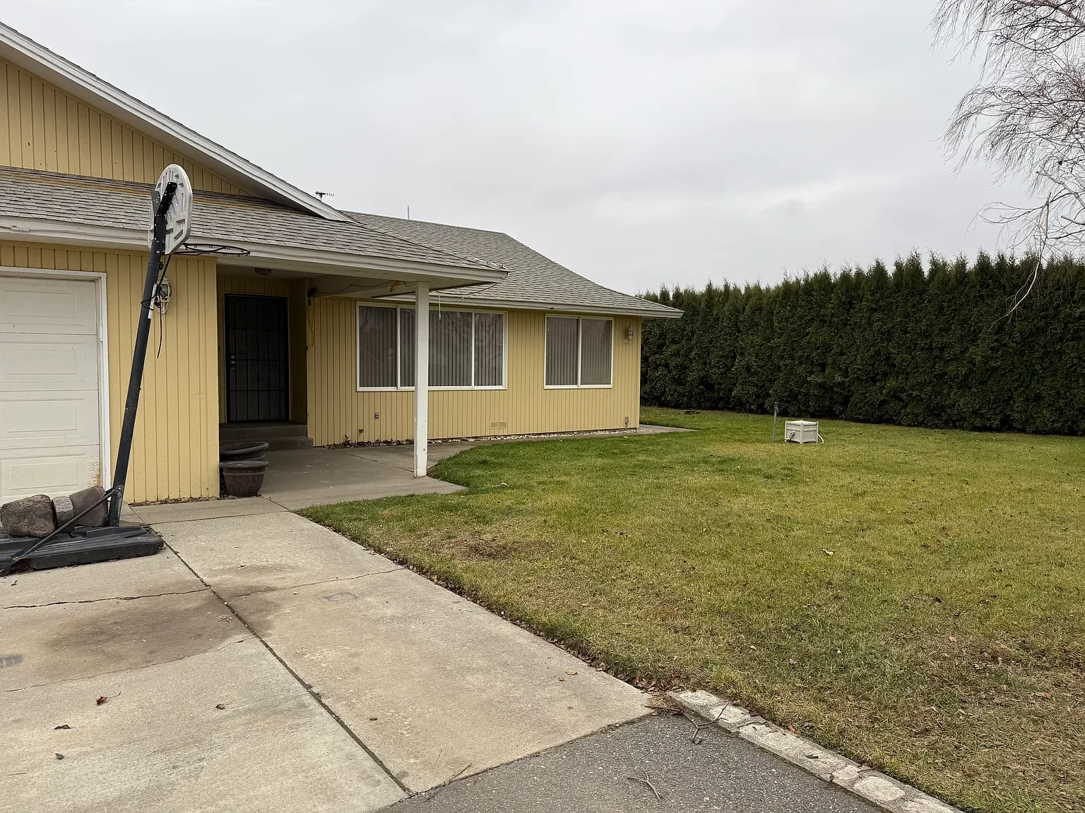 1220 Randel Rd., Sunnyside, WA 98944