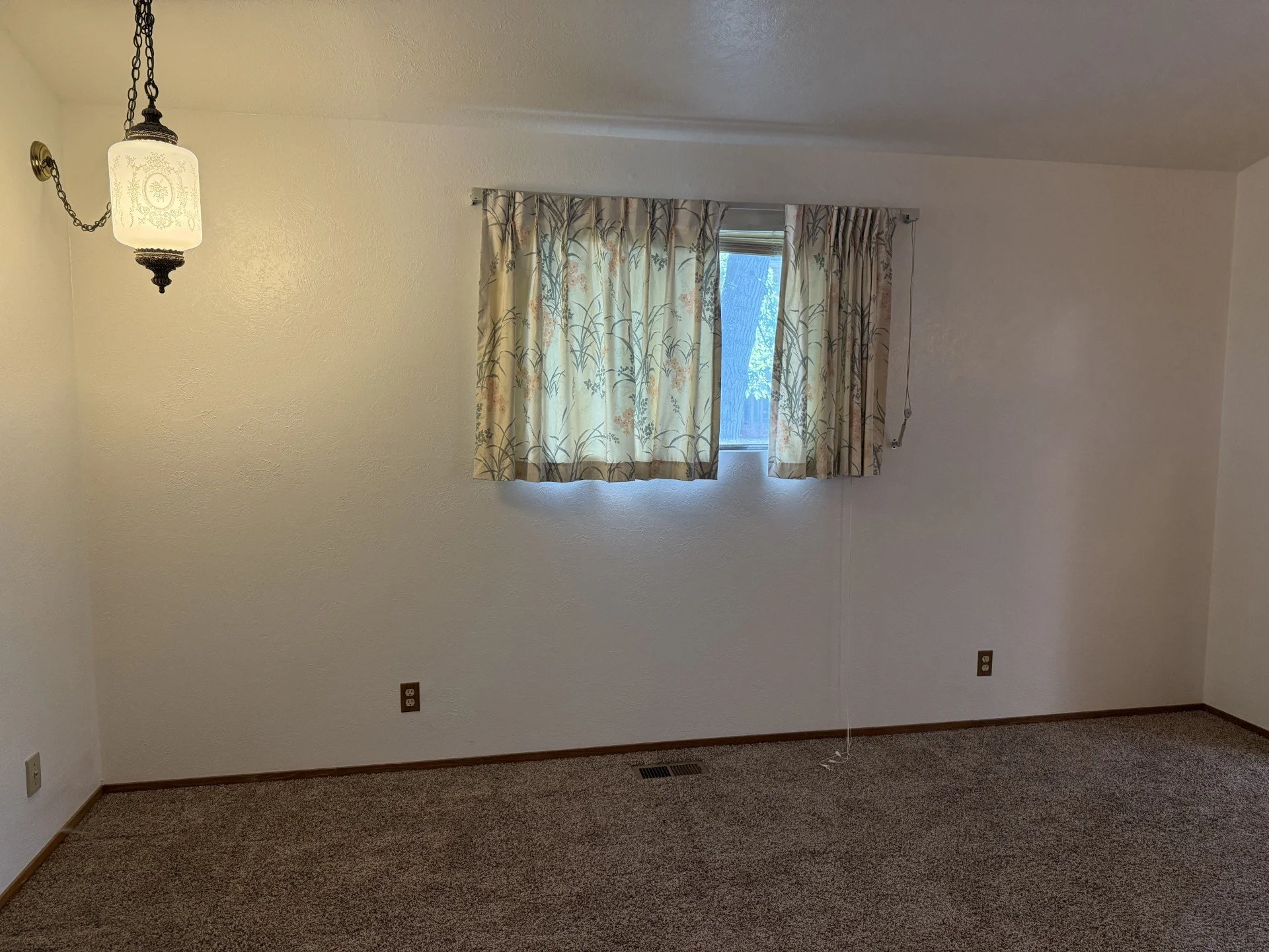 1425 Riverside Drive, Prosser, WA 99350
