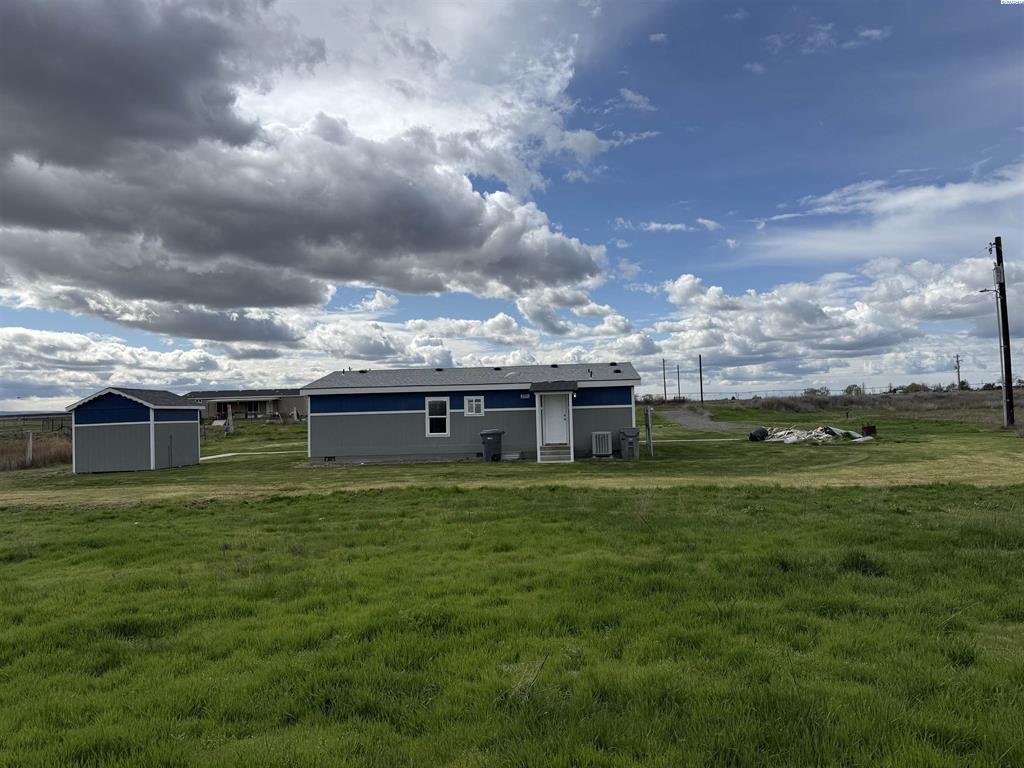 16509 N. Missimer Rd., Prosser, WA 99350