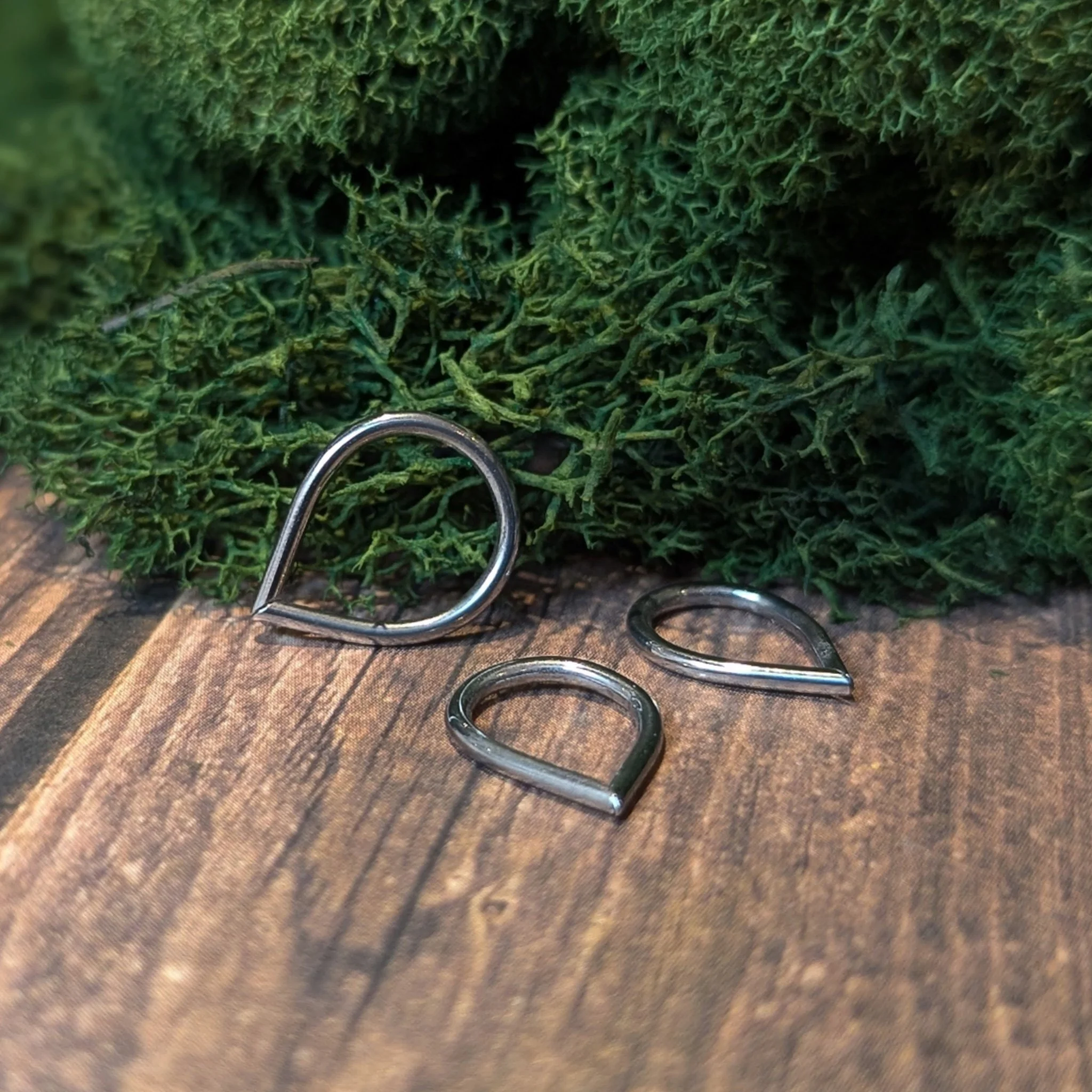 Interstellar, Niobium Teardrop seam ring
