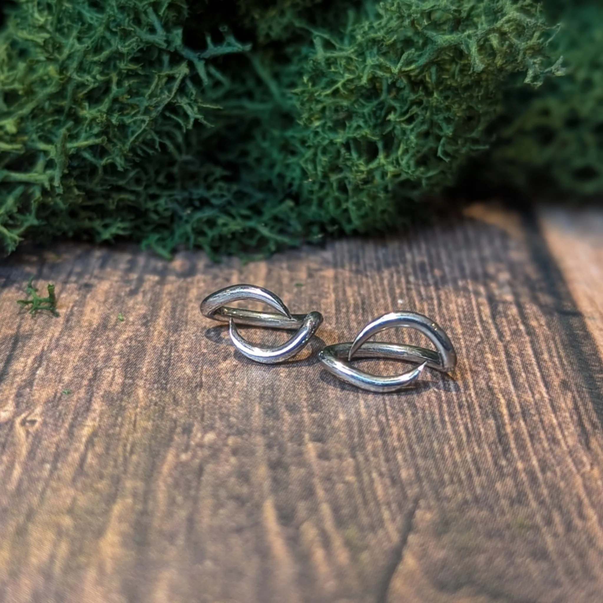 Interstellar. Niobium 'Sagan' Rook ring