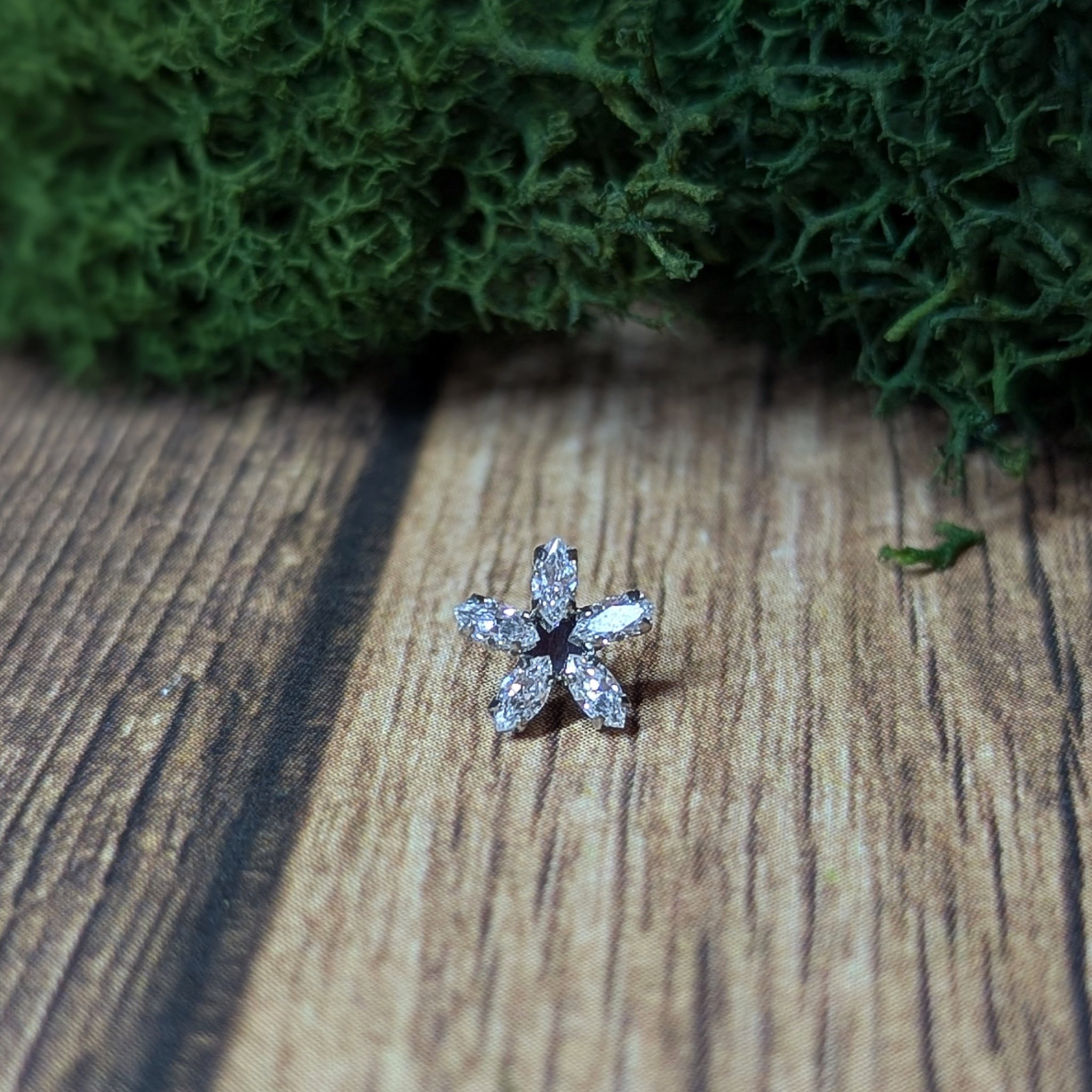 Cannasteel. Titanium, threadless Starburst end.