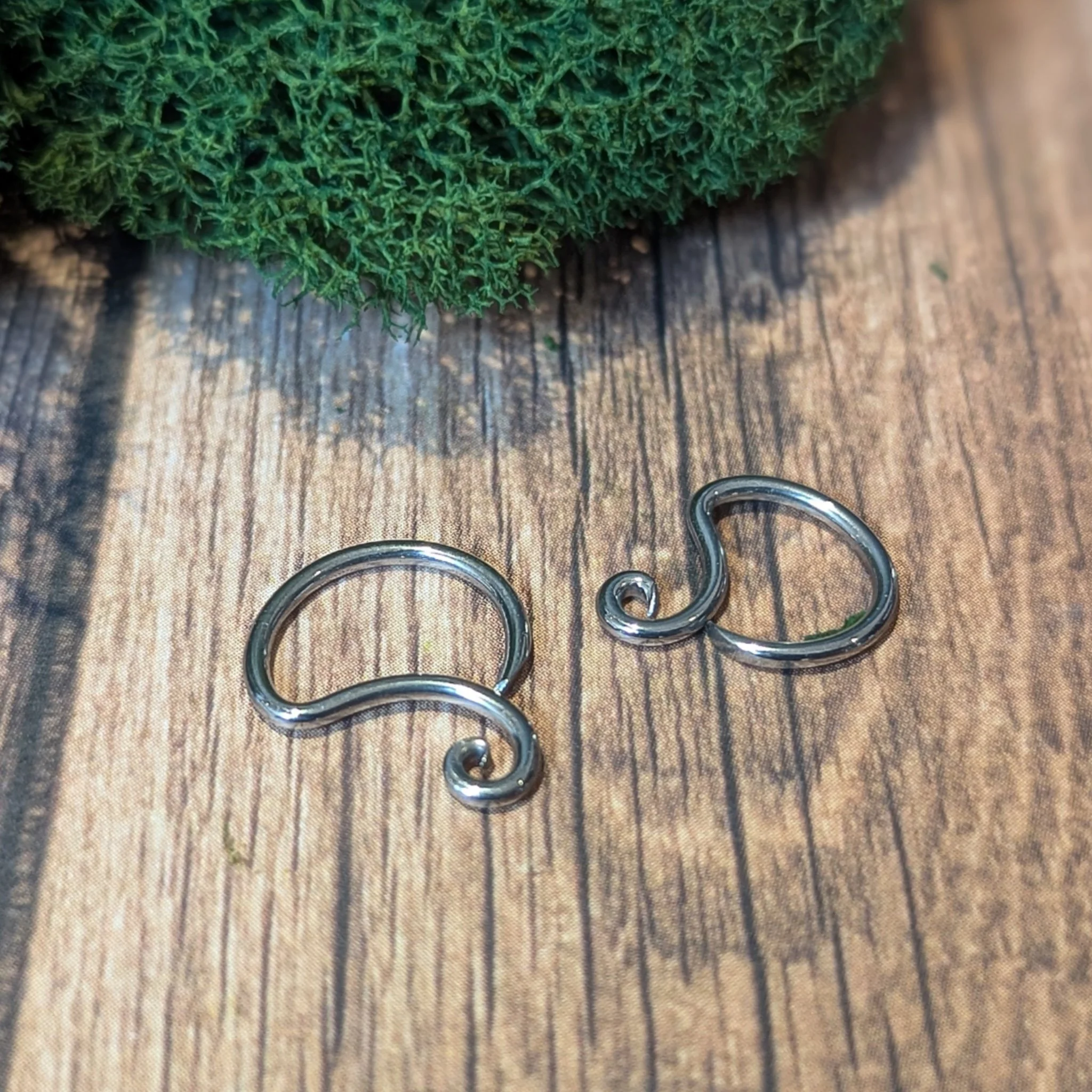 Interstellar. Niobium 'Velorum' Daith Ring